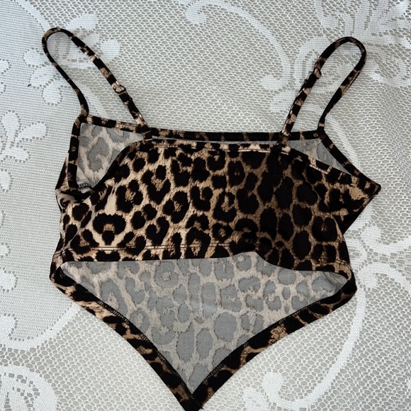 Crop top cheetah - Picture 2 of 2